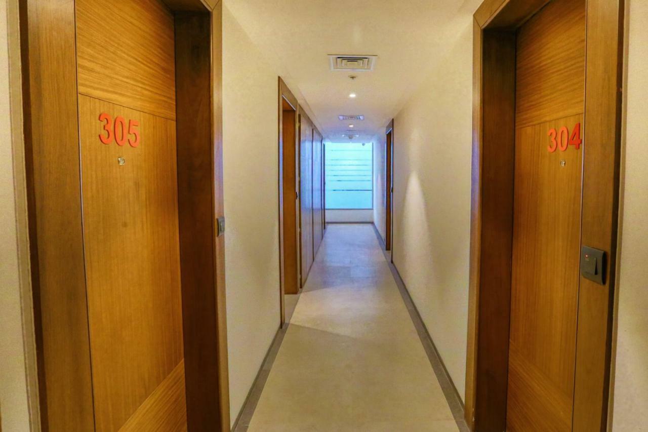 7 Apple Hotel - Viman Nagar Pune Bagian luar foto